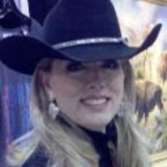 Meet your Posher, Susan - Picture 4 of 4